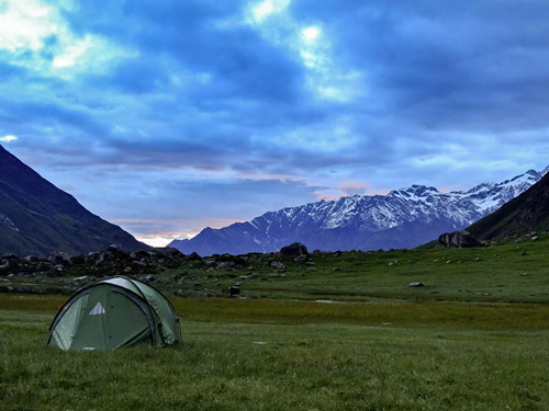 Ruinsara Lake Trek